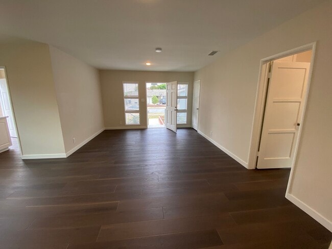 Building Photo - Beautifully Updated Home in the Heart of Central Torrance + Bonus Unit