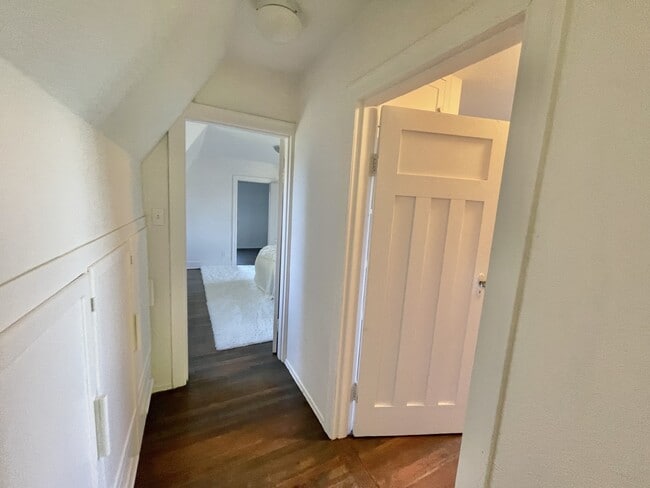 Building Photo - 7223 61st Ave SE