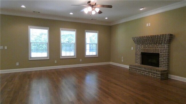 Building Photo - 4243 Crestwood Bend Cir