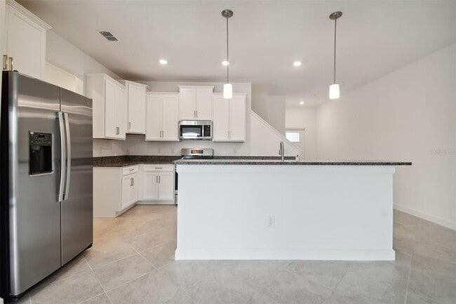 Building Photo - 8221 Cor Pne Wy