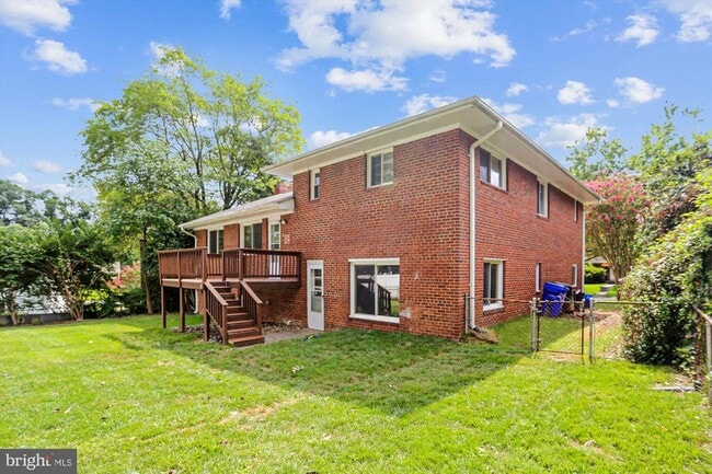 Building Photo - 4503 Traymore St