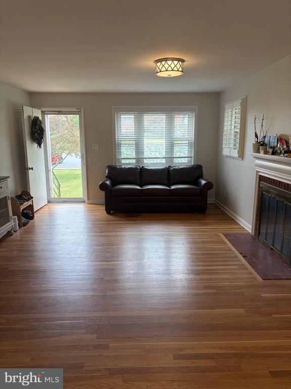 Building Photo - 3250 Brandy Ct