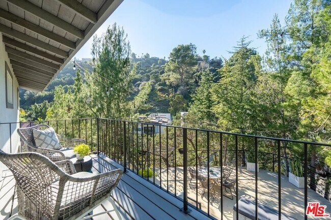 Building Photo - 7560 Devista Dr