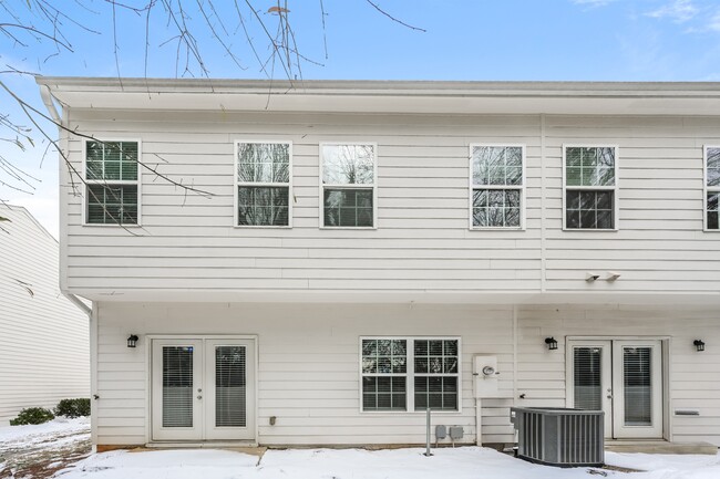 Building Photo - 56 Madaline Ln