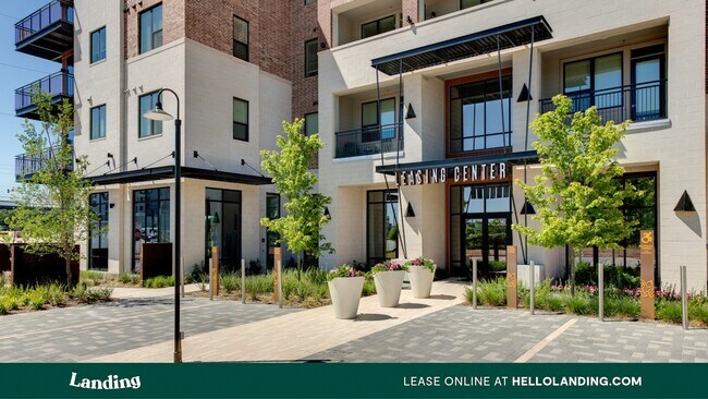 Building Photo - 2223 Hawes Ave