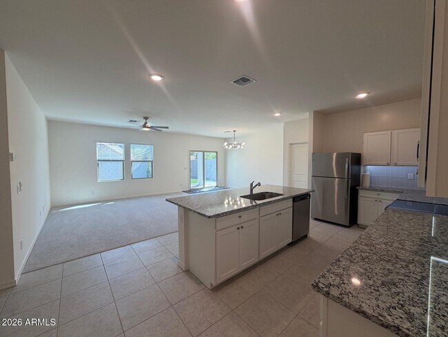 Building Photo - 4422 N 100th Dr