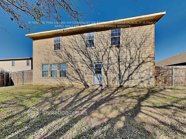 Building Photo - 2517 Buffalo Run