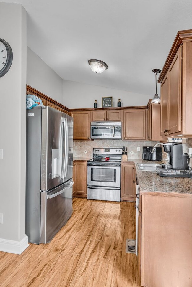 Building Photo - Italian Estates Property Management