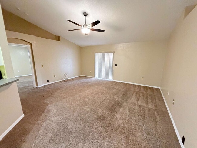 Building Photo - Charming 3BR/2BA Rental in Hillside Heights – South Lakeland