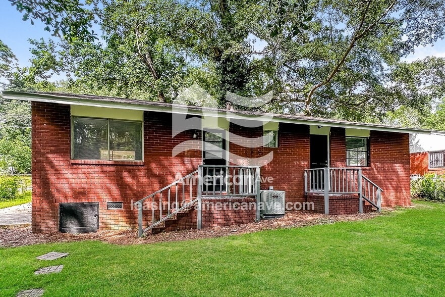 Building Photo - 4758 Wellborn Dr