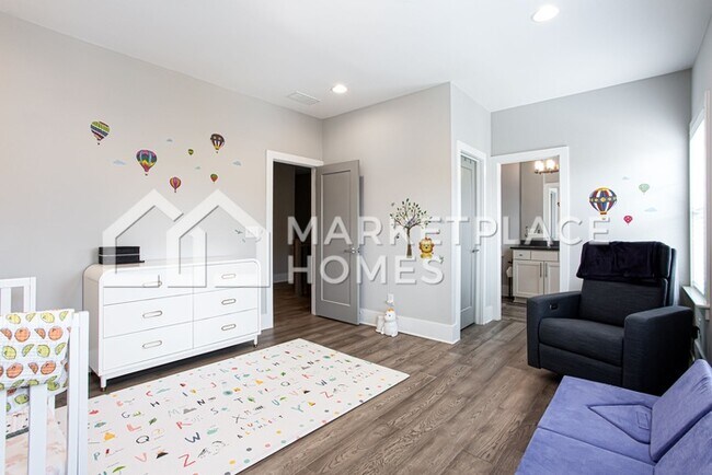 Building Photo - 3594 Parkhaven Pl