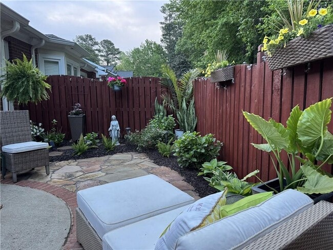 Building Photo - 106 Magnolia Grove