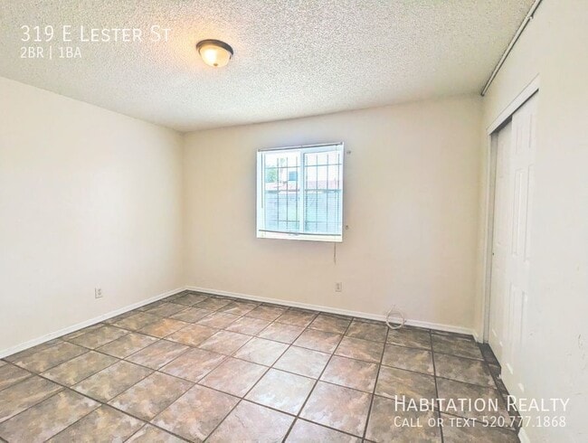 Building Photo - 319 E Lester St