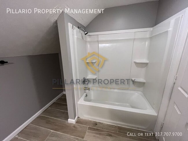 Building Photo - 3844 Graceland Ave