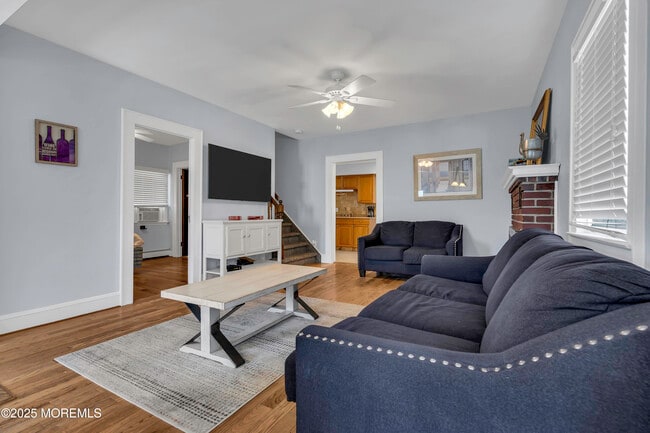 Building Photo - 8 President Ave