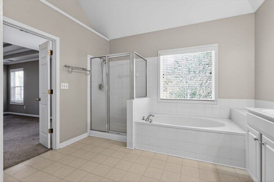 Building Photo - 6108 Vintage Pointe Pl