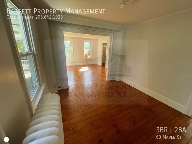 Building Photo - 60 Maple St