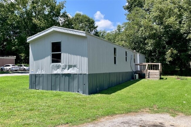 Building Photo - 340 Towler St