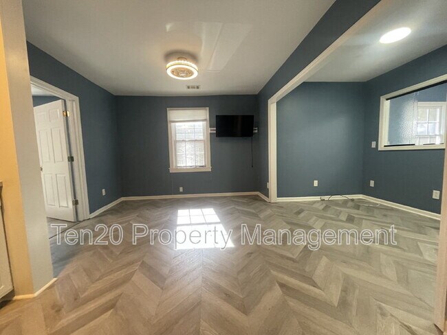 Building Photo - 4741 Armour Rd