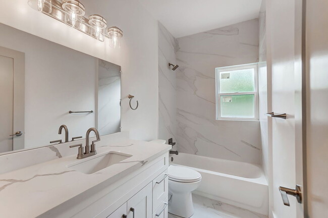 Building Photo - 3719 Kirkup Ave