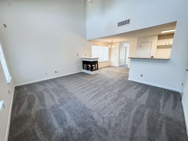 Building Photo - 7047 S Estacada Way