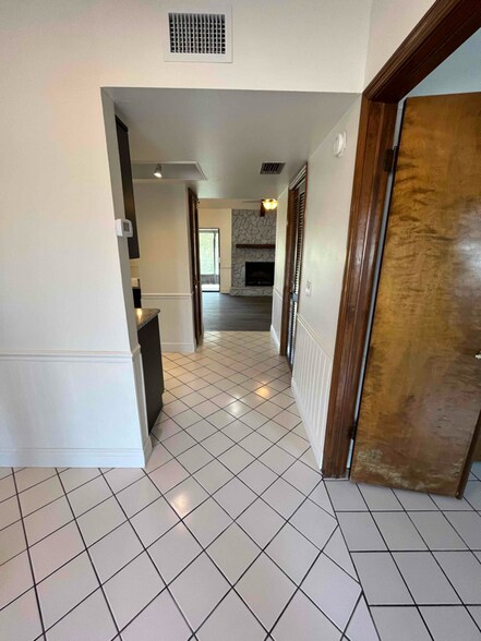 Building Photo - 6732 Beach Blvd