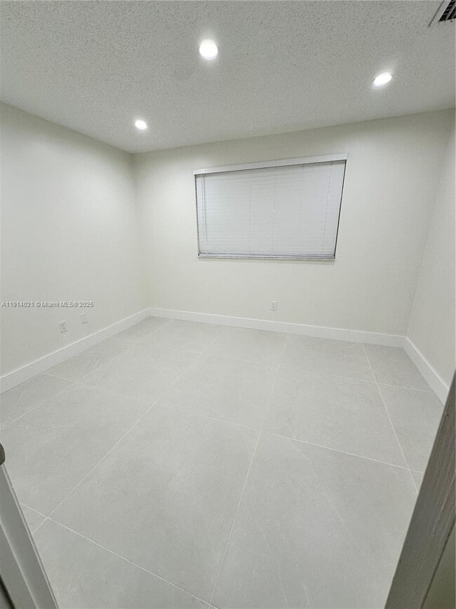 Building Photo - 5151 SW 121st Terrace