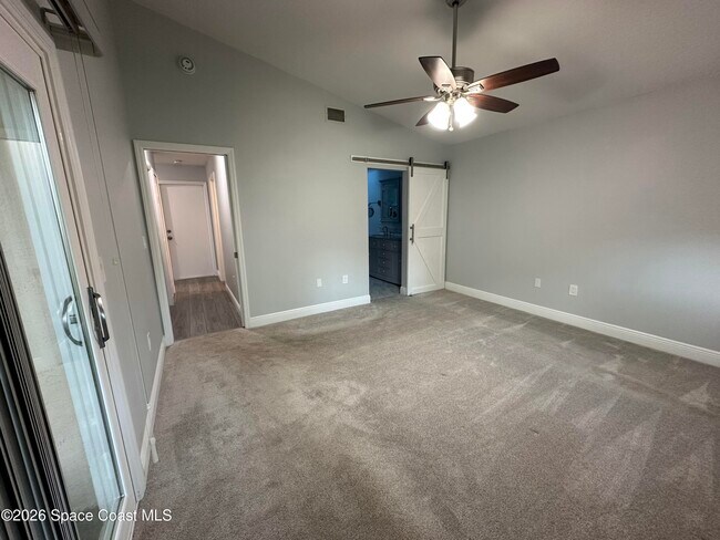 Building Photo - 976 S Fork Cir