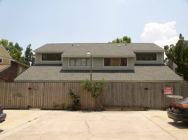 Primary Photo - 3BD 2BA TOWNHOME