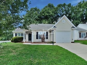 Building Photo - 1860 Oakhurst Park Ln