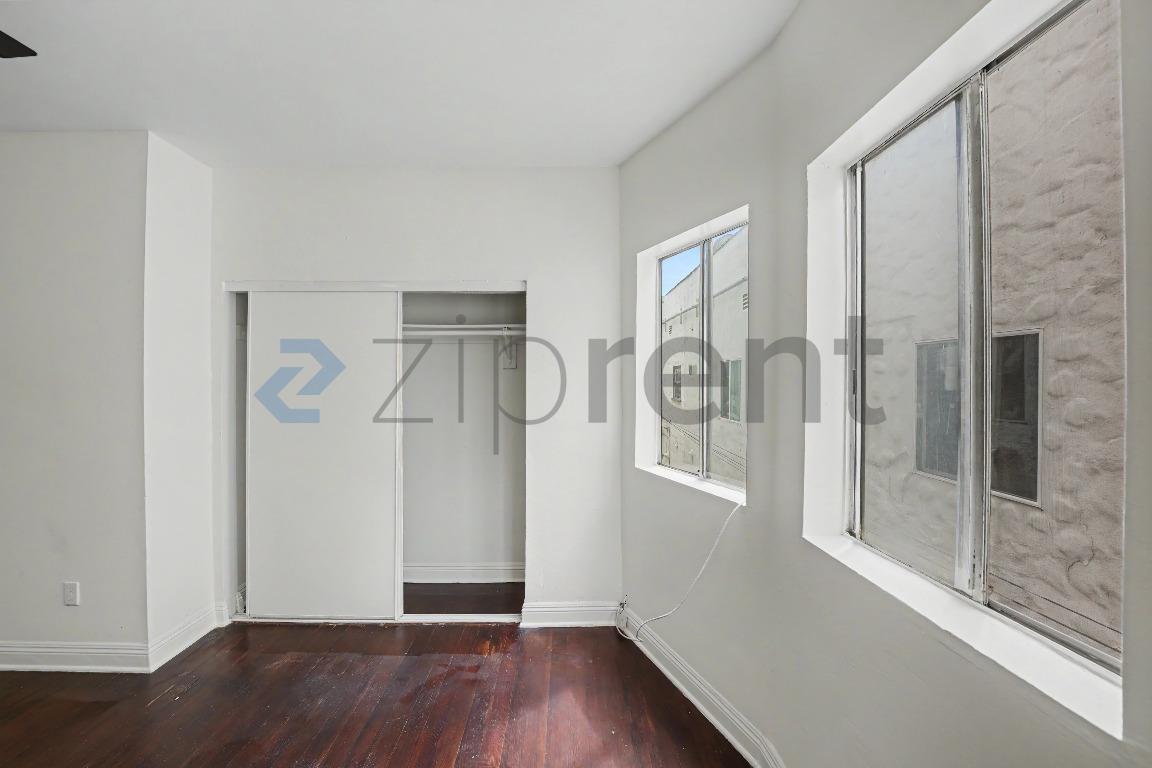 Building Photo - Unit 12