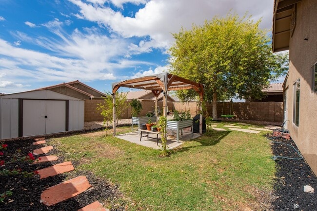 Building Photo - 4540 S Jojoba Ave