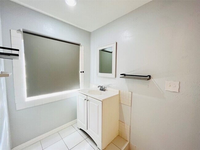 Building Photo - 4310 Hawk Meadow Dr