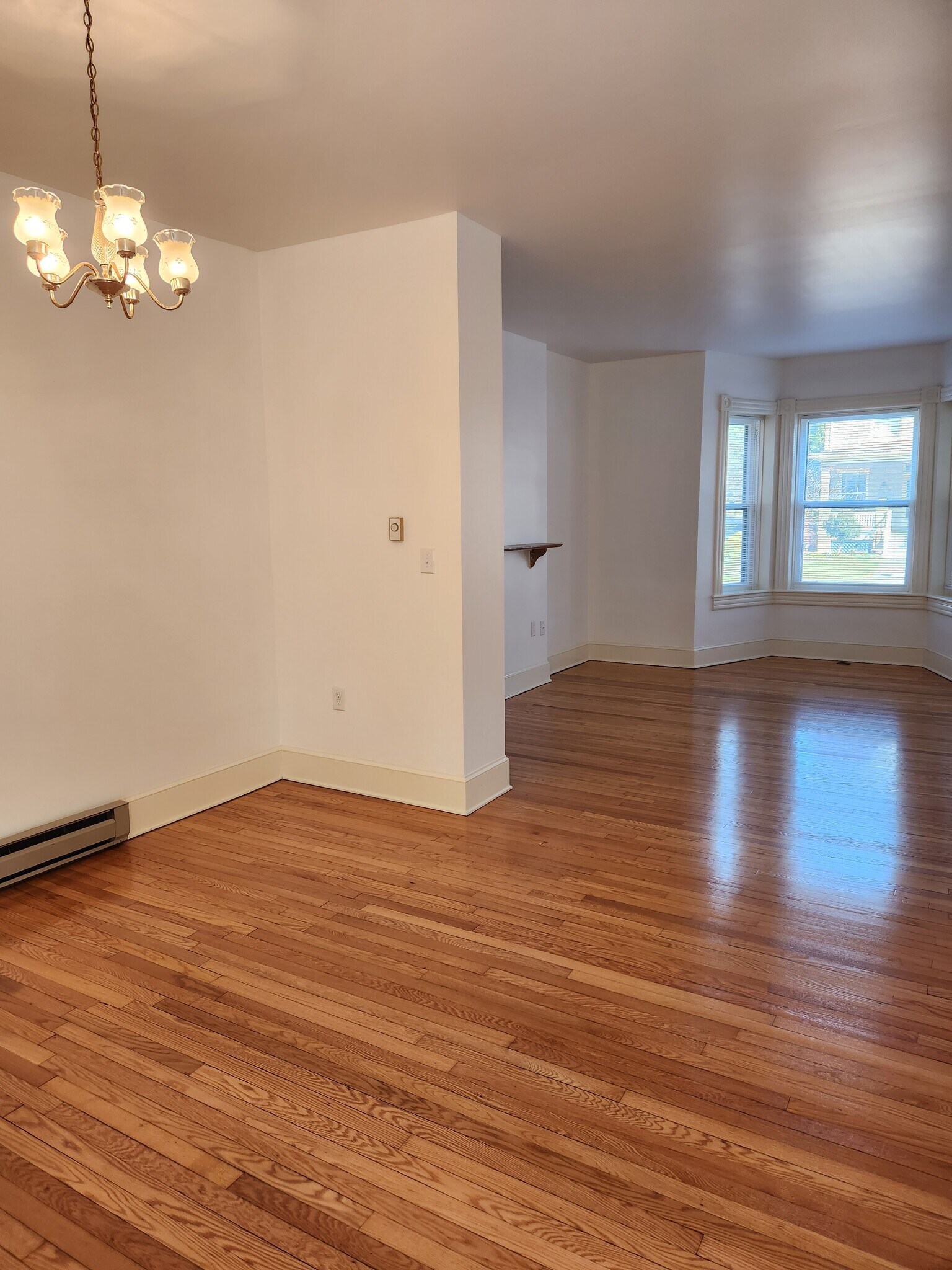 Building Photo - 125 Peyton St