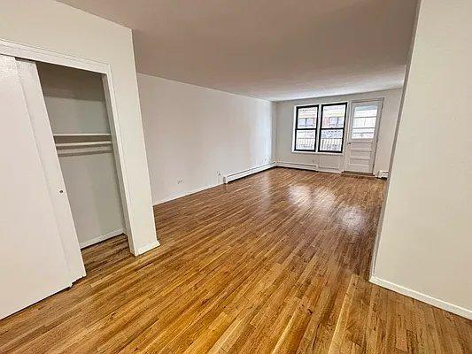 Building Photo - 2 bedroom in Bronx NY 10465