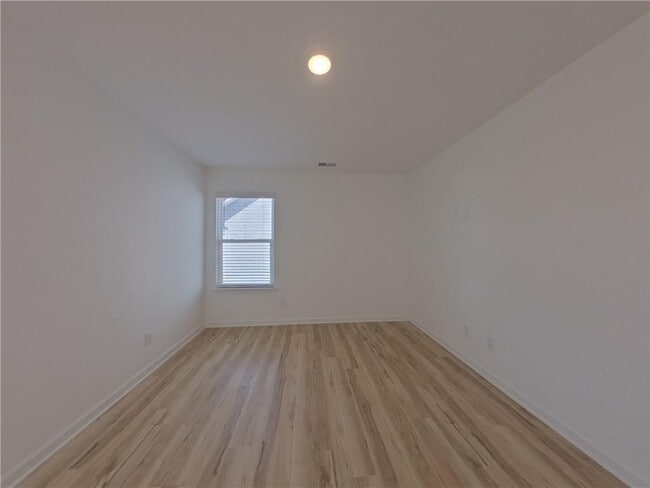 Building Photo - 425 Freeport Wy