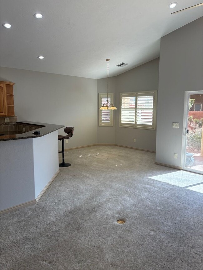 Building Photo - St. George Oasis