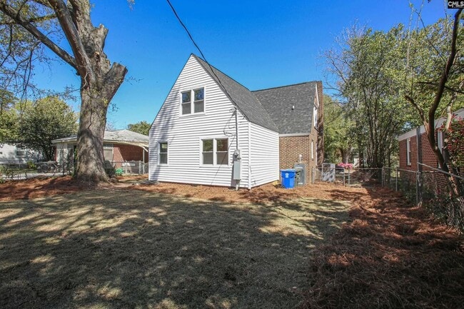 Building Photo - Charming 3-Bedroom Home in the Heart of Rosewood – Available July 2026!