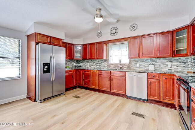 Building Photo - 11321 Deep Ln