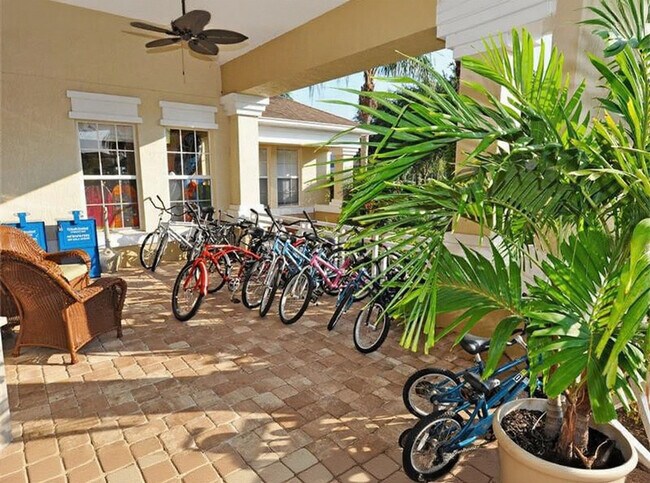 Building Photo - 2301 Butterfly Palm Way