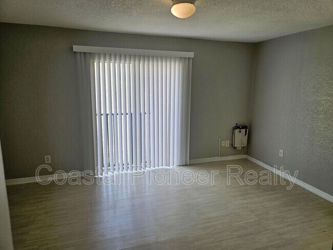 Building Photo - 7549 Abonado Rd