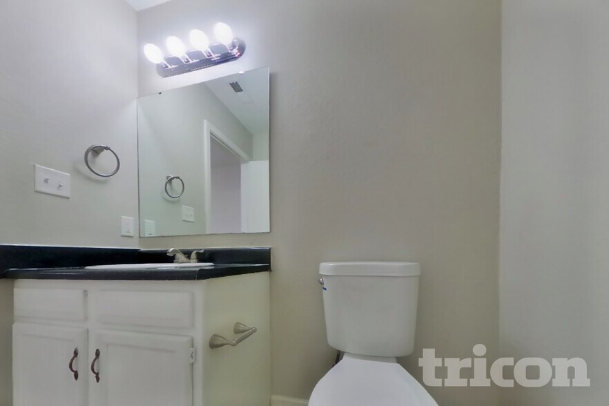 Building Photo - 5314 Cliff Ridge Dr