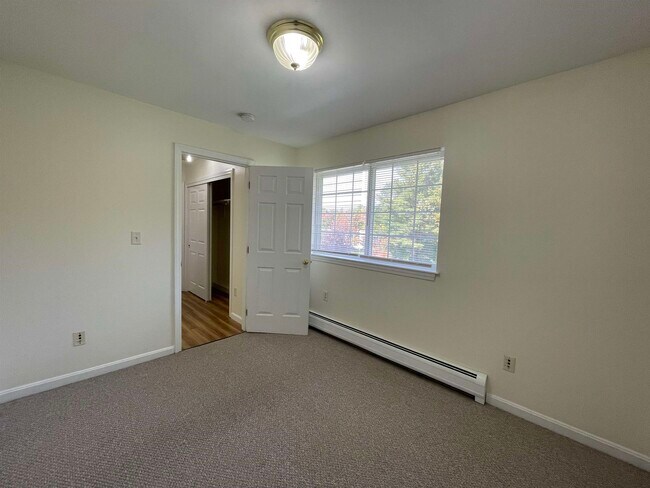 Building Photo - 3961 Brown Ave