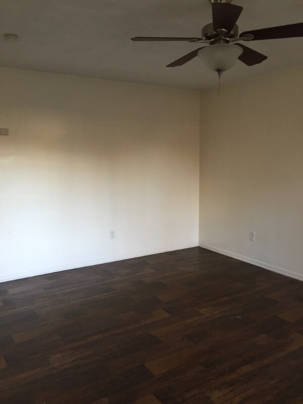 Building Photo - 1935 W Linden St