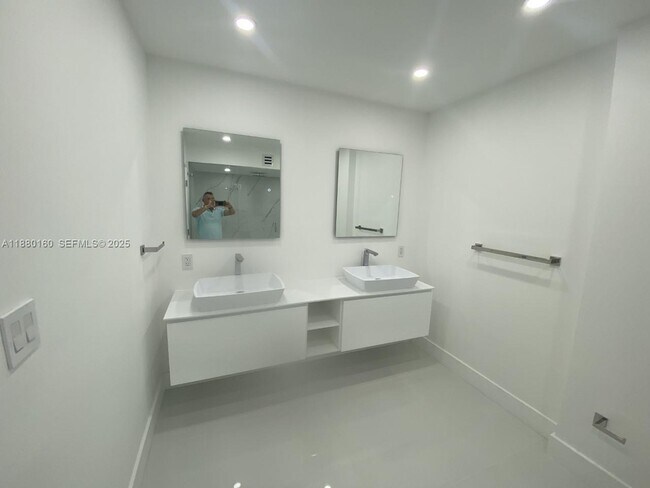 Building Photo - 19390 Collins Ave