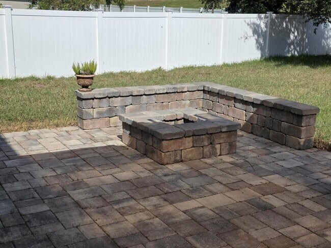 Building Photo - 172 Williamson Dr