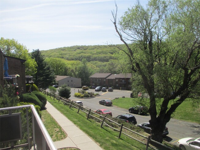 Building Photo - 15 Brevoort Dr