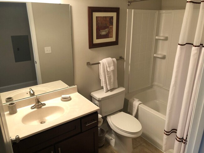 Building Photo - 645 Amber Meadows Way