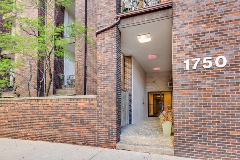 Building Photo - 1750 N Wells St