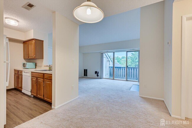Building Photo - 2310 Aspen Dr